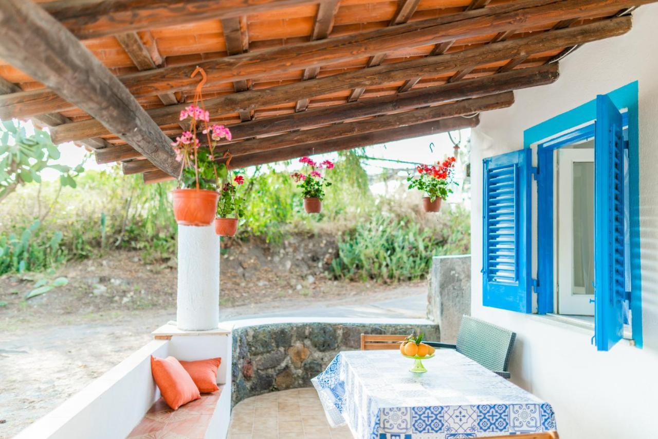 Holiday Eolie Village Вулкано Экстерьер фото